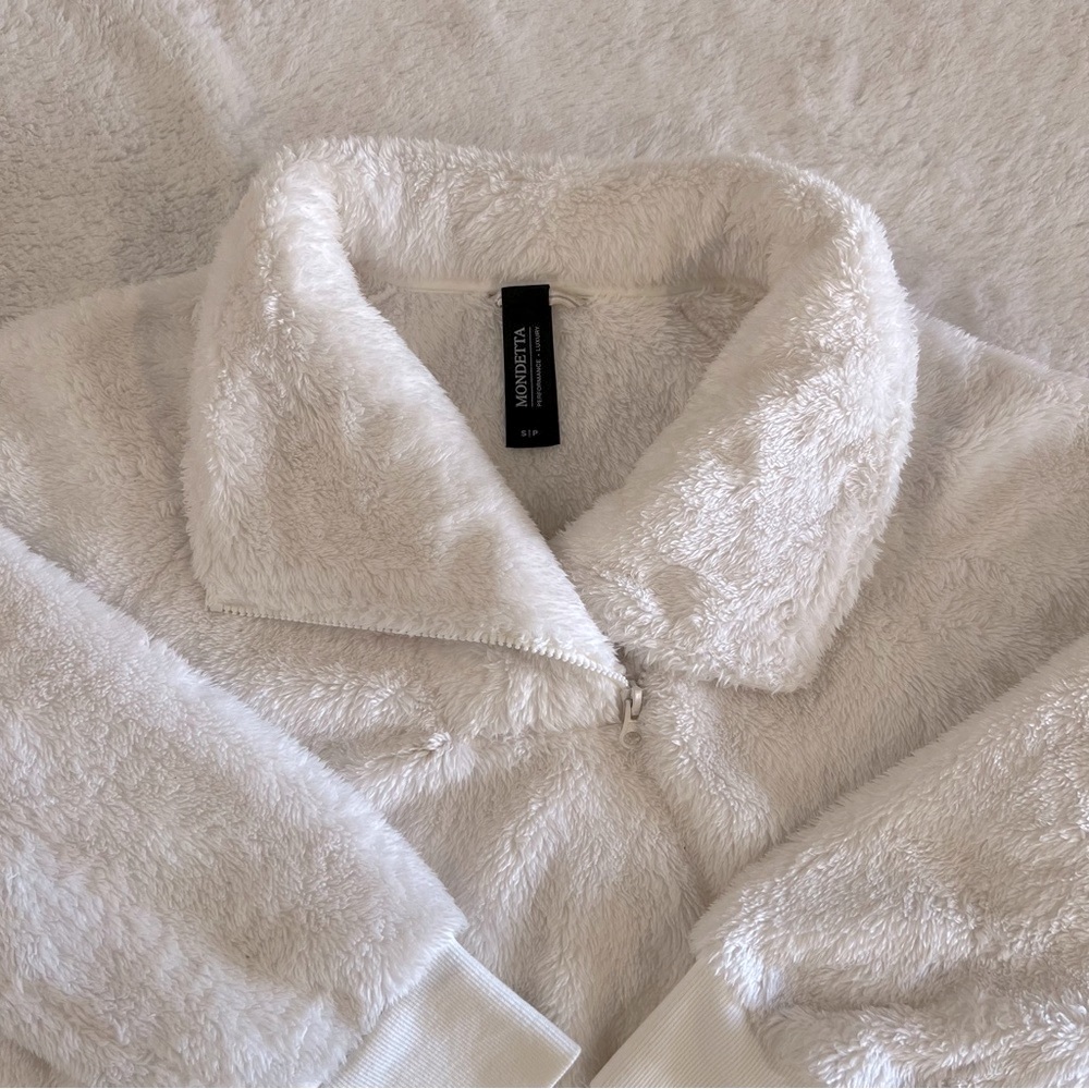 Mondetta Fuzzy Sweater White, Women’s Size S